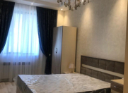 İcarəyə verilir 3 otaqlı 121 m2 yeni tikili Nizami m.