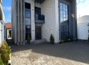 Satılır 4 otaqlı 240 m2 bağ evi Mərdəkan