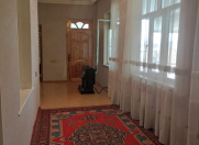 Satılır 6 otaqlı 400 m2 həyət evi Gəncə