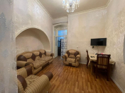 İcarəyə verilir 3 otaqlı 100 m2 köhnə tikili İçəri Şəhər m.