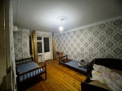 Satılır 3 otaqlı 70 m2 köhnə tikili Həzi Aslanov