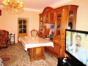 Satılır 3 otaqlı 130 m2 köhnə tikili Bakıxanov