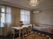 İcarəyə verilir 2 otaqlı 120 m2 yeni tikili Nizami m.