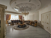 Satılır 4 otaqlı 185 m2 yeni tikili Neapol dairəsi