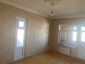 Satılır 2 otaqlı 40 m2 köhnə tikili Xalqlar Dostluğu m.