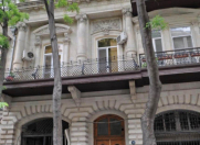 İcarəyə verilir 2 otaqlı 97 m2 köhnə tikili Sahil m.