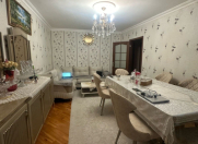 Satılır 3 otaqlı 70 m2 köhnə tikili Həzi Aslanov