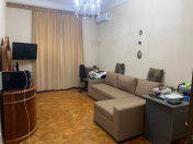 Satılır 2 otaqlı 40 m2 köhnə tikili Xalqlar Dostluğu m.