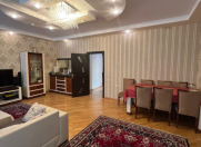 Satılır 4 otaqlı 136 m2 yeni tikili Elit ticarət mərkəzi