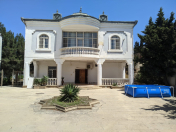 Satılır 20 otaqlı 800 m2 villa Badamdar