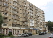 Satılır 2 otaqlı 75 m2 köhnə tikili Gənclik m.