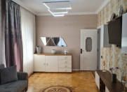 Satılır 4 otaqlı 100 m2 köhnə tikili İnşaatçılar m.