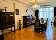 Satılır 3 otaqlı 130 m2 yeni tikili 28 May m.
