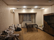 İcarəyə verilir 4 otaqlı 125 m2 köhnə tikili 8 mkr