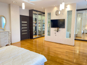 İcarəyə verilir 3 otaqlı 180 m2 yeni tikili Nizami m.