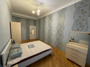 İcarəyə verilir 2 otaqlı 65 m2 köhnə tikili Yeni Yasamal