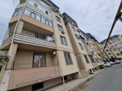 Satılır 4 otaqlı 125 m2 köhnə tikili Xətai r.