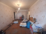 Satılır 2 otaqlı 50 m2 köhnə tikili Gənclik m.