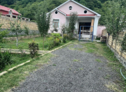 İcarəyə verilir 4 otaqlı 80 m2 həyət evi Qax