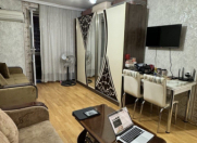 Satılır 1 otaqlı 45 m2 köhnə tikili Neftçilər m.