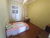 İcarəyə verilir 3 otaqlı 90 m2 köhnə tikili Bakı Musiqi Akademiyası