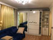 İcarəyə verilir 1 otaqlı 45 m2 köhnə tikili İnşaatçılar m.