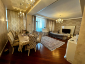 Satılır 5 otaqlı 260 m2 yeni tikili Memar Əcəmi m.