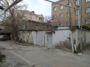 Satılır 10 otaqlı 250 m2 həyət evi Gənclik m.