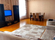 İcarəyə verilir 3 otaqlı 180 m2 yeni tikili Nizami m.