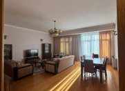 İcarəyə verilir 3 otaqlı 160 m2 yeni tikili Nizami m.