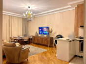 Satılır 2 otaqlı 70 m2 yeni tikili Elmlər Akademiyası m.