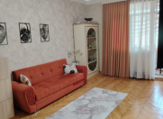 Satılır 2 otaqlı 45 m2 köhnə tikili Gənclik m.