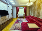 Satılır 3 otaqlı 90 m2 köhnə tikili Qara Qarayev m.