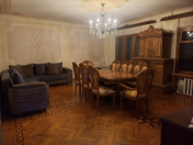 İcarəyə verilir 4 otaqlı 110 m2 köhnə tikili Nəsimi m.