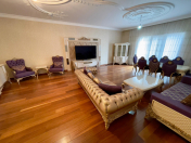 Satılır 5 otaqlı 240 m2 yeni tikili Sirk