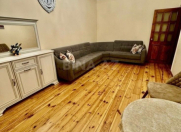 Satılır 3 otaqlı 80 m2 köhnə tikili Yasamal r.