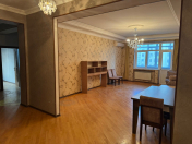 İcarəyə verilir 3 otaqlı 145 m2 ofis Elmlər Akademiyası m.