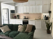 Satılır 2 otaqlı 70 m2 köhnə tikili Gənclik m.