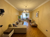 Satılır 2 otaqlı 65 m2 köhnə tikili Bakıxanov