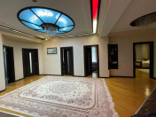 İcarəyə verilir 4 otaqlı 200 m2 yeni tikili Park Bulvar