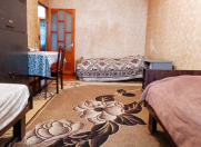 Satılır 2 otaqlı 70 m2 köhnə tikili Xalqlar Dostluğu m.