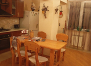 Satılır 3 otaqlı 90 m2 köhnə tikili Yasamal r.