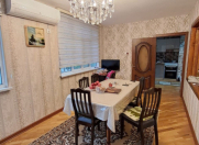 Satılır 2 otaqlı 70 m2 köhnə tikili 9 mkr