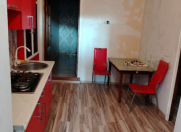 Satılır 2 otaqlı 120 m2 köhnə tikili İnşaatçılar m.