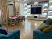 Satılır 2 otaqlı 95 m2 köhnə tikili Yasamal r.