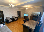 Satılır 4 otaqlı 70 m2 köhnə tikili Neftçilər m.