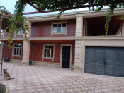 Satılır 7 otaqlı 14000 m2 həyət evi Buzovna