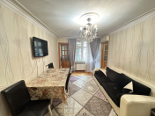 Satılır 3 otaqlı 65 m2 köhnə tikili Elmlər Akademiyası m.