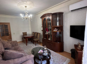 Satılır 2 otaqlı 70 m2 köhnə tikili Əhmədli m.