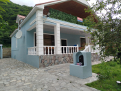 İcarəyə verilir 5 otaqlı 160 m2 həyət evi Qax